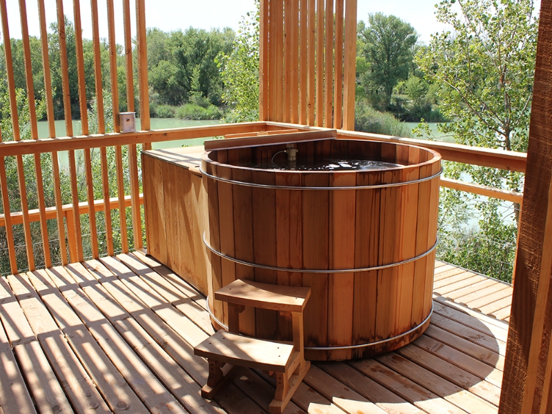 hot tub In Red Cedar Wood